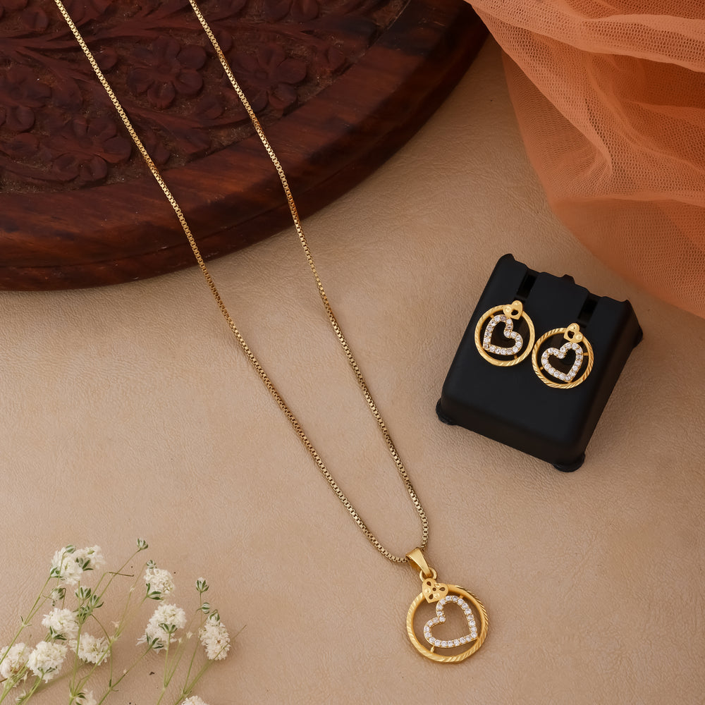Aarika Pendant Set