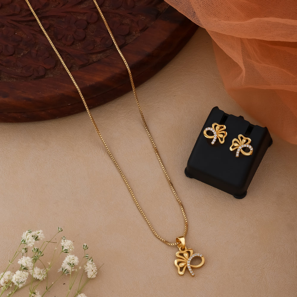 Aarushi Pendant Set